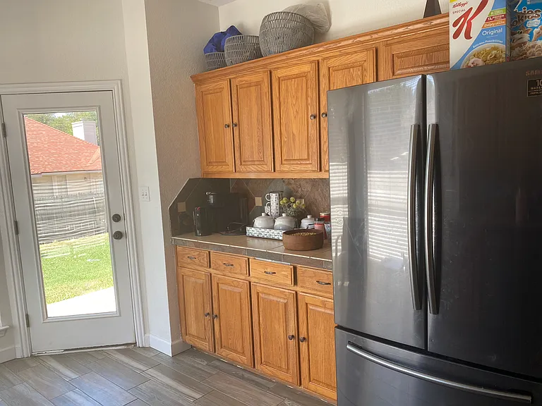 606 Meadow View Dr — Photo 15
