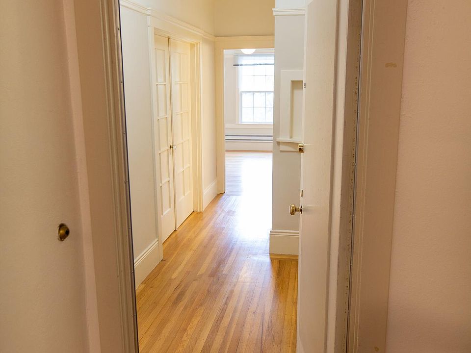 1st image of 427 8th Ave #1