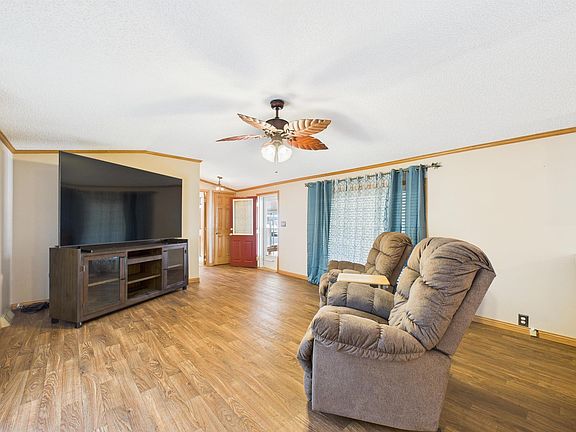 3rd image of 10 William Dr