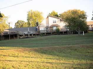 1100 Carruthers Dr, Morrilton, AR 72110