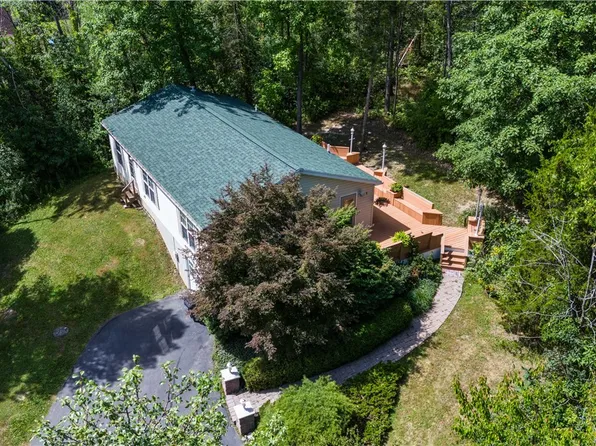 6398 E Bluff Dr, Penn Yan, NY 14527