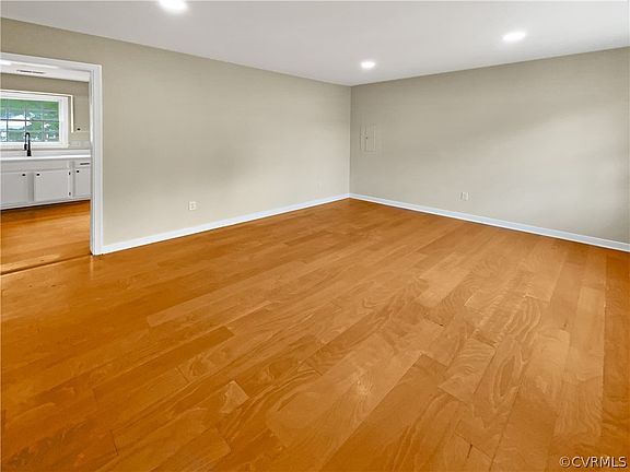 3rd image of 1509 Whatley St