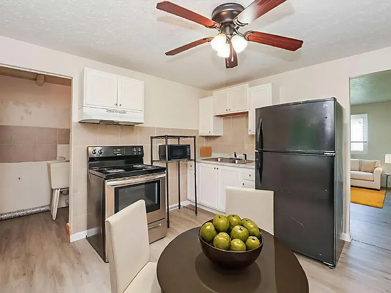 1319 Fillmore Cir — Photo 3
