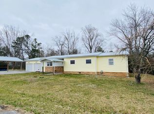 111 Rector Ln, Crossville, TN 38555