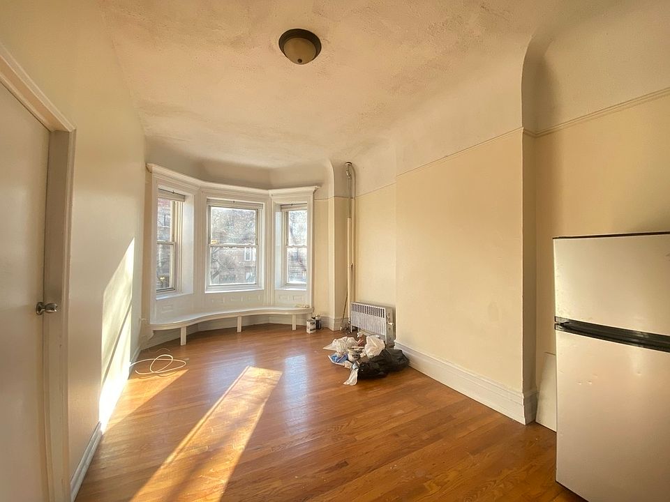 1st image of 867 Park Pl #3F