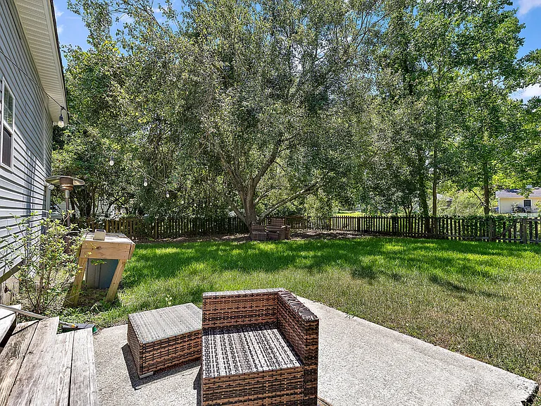 1655 Lauda Dr — Photo 16