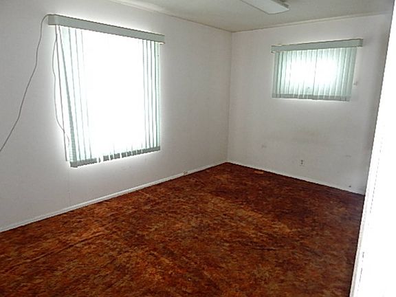 3rd image of 112 Plum St