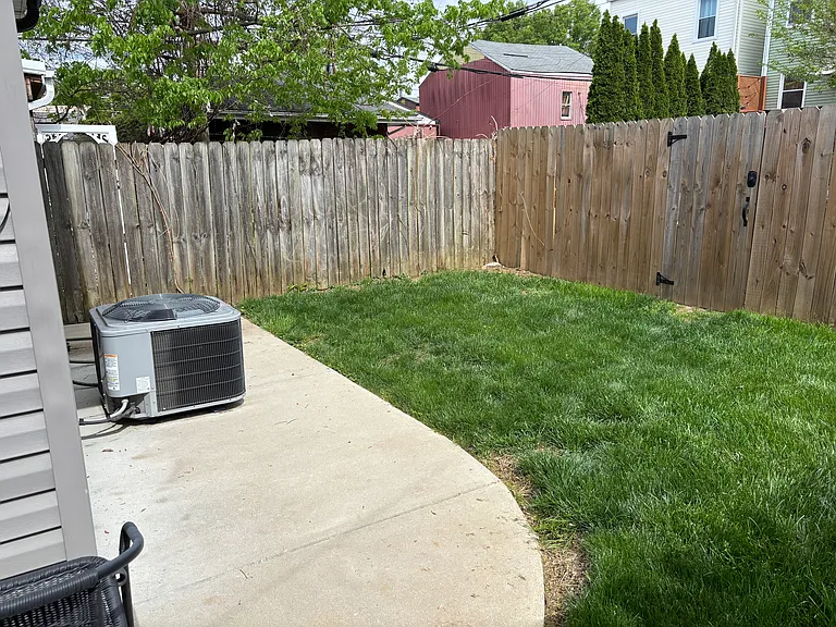1518 Christy Ave — Photo 4