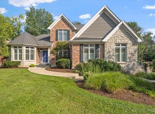 821 Plamondon Rd, Wheaton, IL 60189