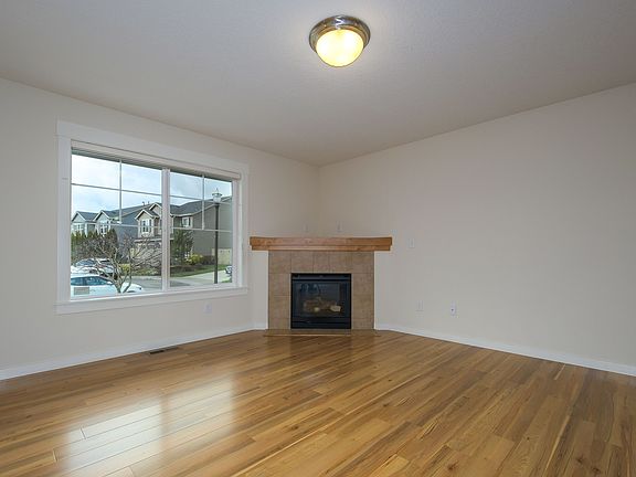 4th image of 6915 NE 105th Cir