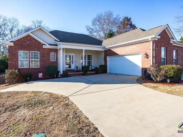 420 Southland Trl, Byron, GA 31008