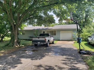 504 E Maple St, Diamond, MO 64840