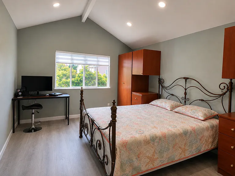 5442 Sunstar Cmn — Photo 4