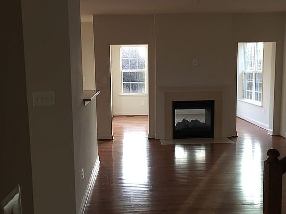 Family Room to Sun Room