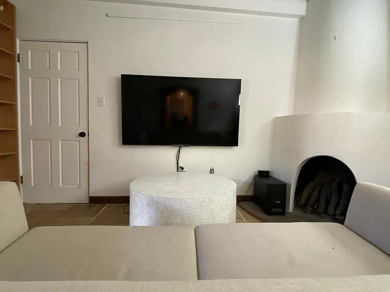 1014 Bishops Lodge Rd — Photo 27