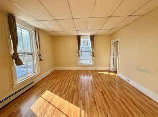 30 Cumberland St #3, Brunswick, ME 04011