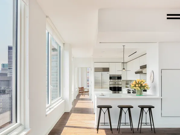 232 East 54th Street image 7 of 48