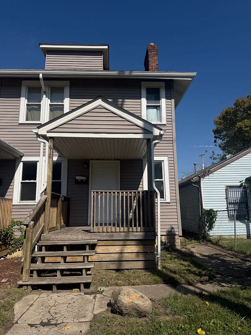 618 East 4th Avenue — Photo 1