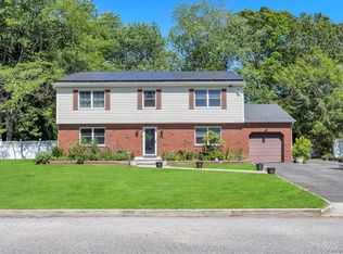 83 Strathmore Village Drive, South Setauket, NY 11720