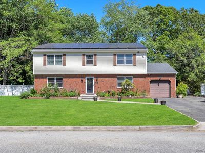 83 Strathmore Village Drive, South Setauket, NY, 11720