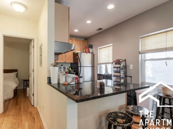 906 N Wood St #1, Chicago, IL 60622