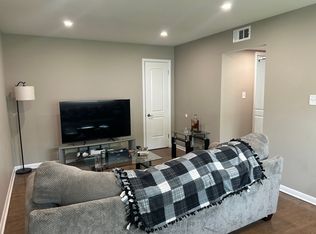 3421 N. Oakland Ave., Milwaukee, WI 53211