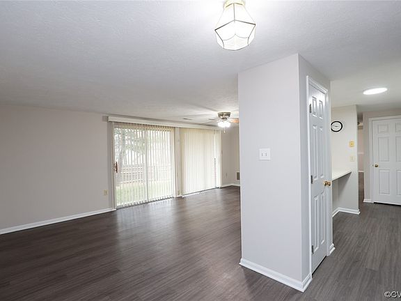 4th image of 7608 Roscommon Ct APT 2302