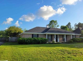 113 Destrehan Rd, Fairhope, AL 36532