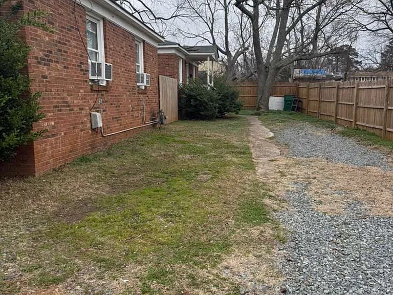 316 Skyland Ave — Photo 23