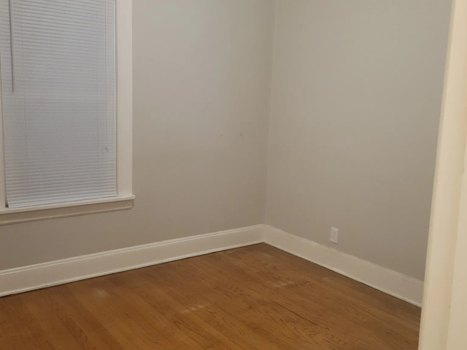 2 bed, 949 sqft, $1,700 — Photo 3