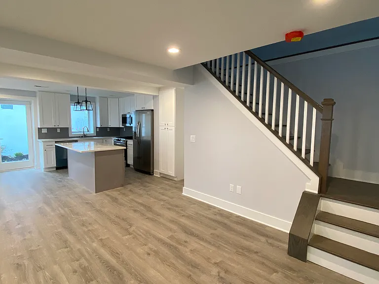 313 7th Ave #REAR — Photo 2