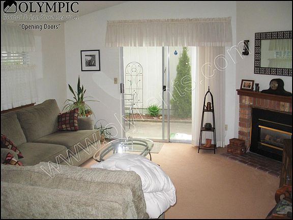 3rd image of 540 Malibu Dr SE