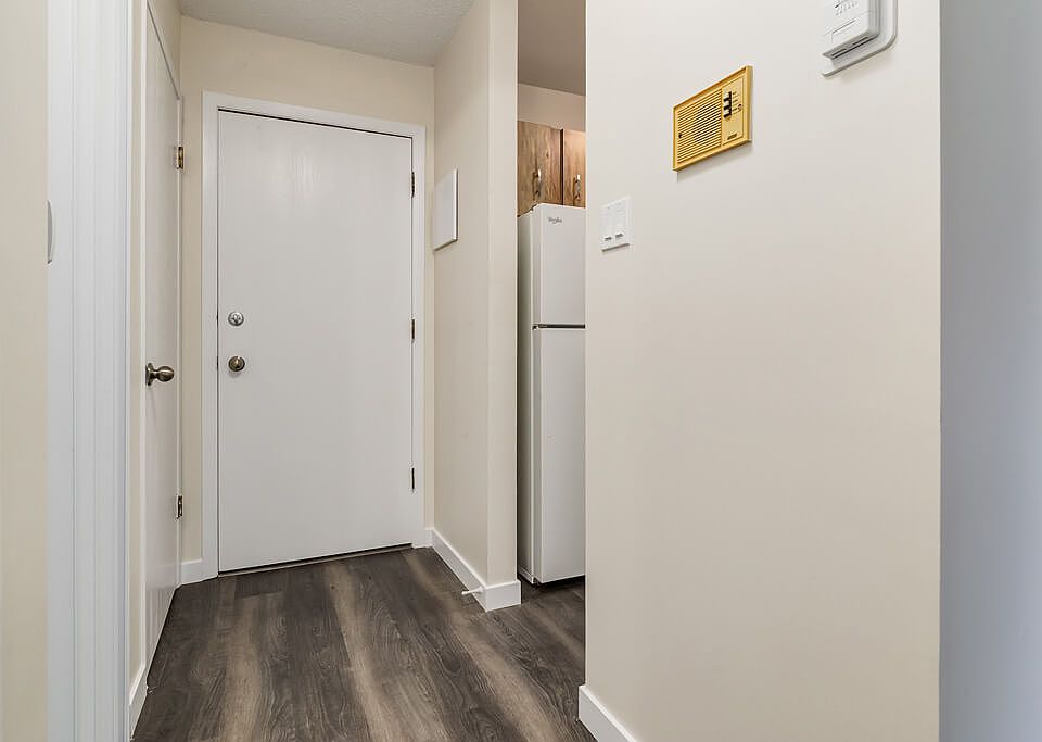 1st image of 5411 39th Ave #307