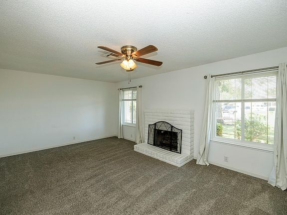 4th image of 2704 Aston Ct