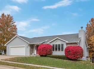 3708 Foxana Dr, Iowa City, IA 52246