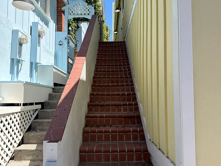 385 Mermaid St #A — Photo 3