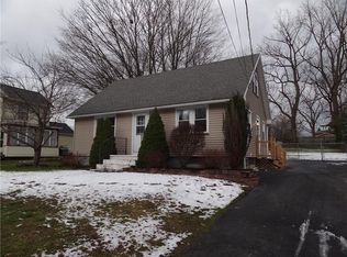 32 Fitch St, Churchville, NY 14428