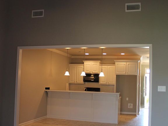 5th image of 37132 Woodgate Ave