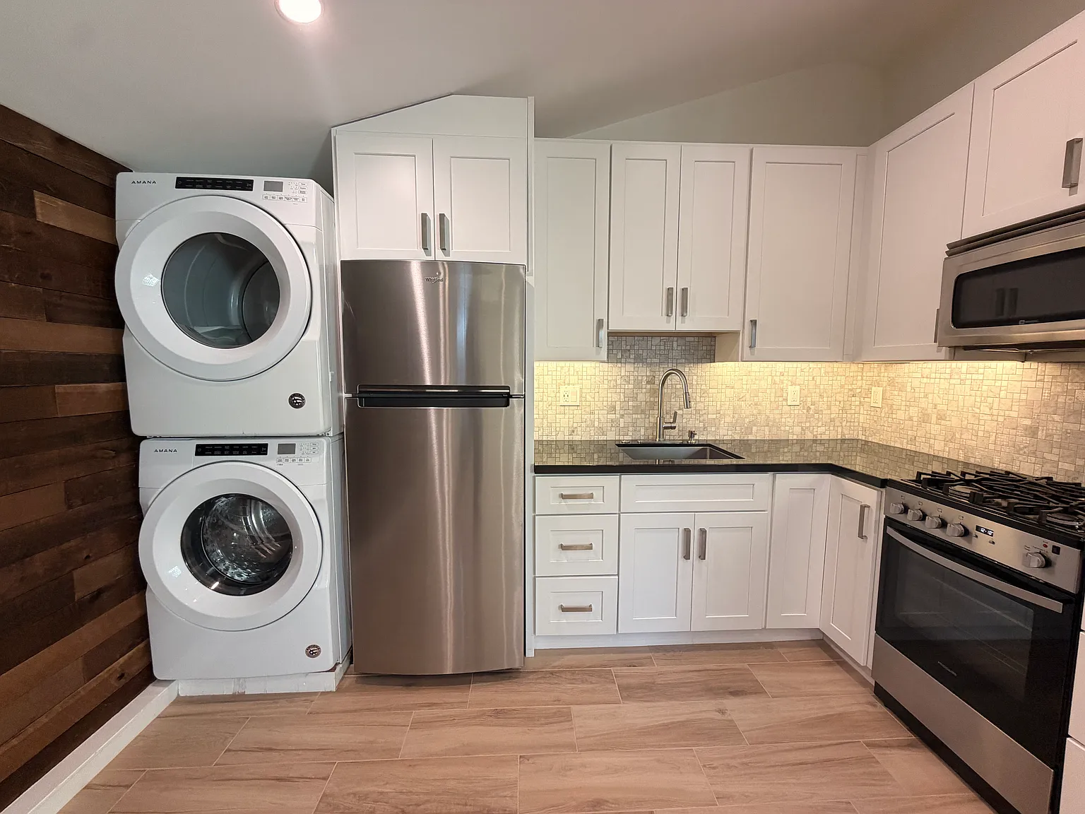 7537 Royer Ave — Photo 3