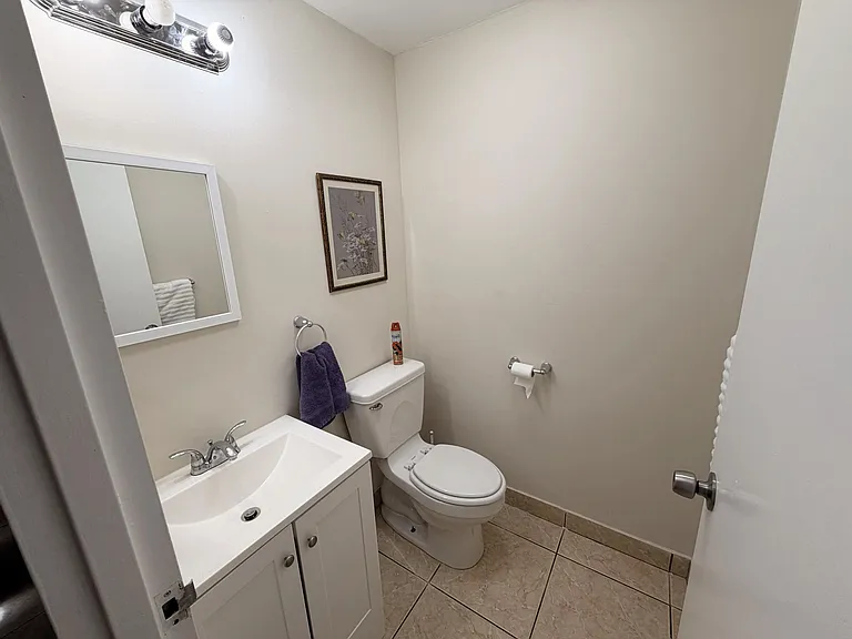 419 Brittany Dr — Photo 7