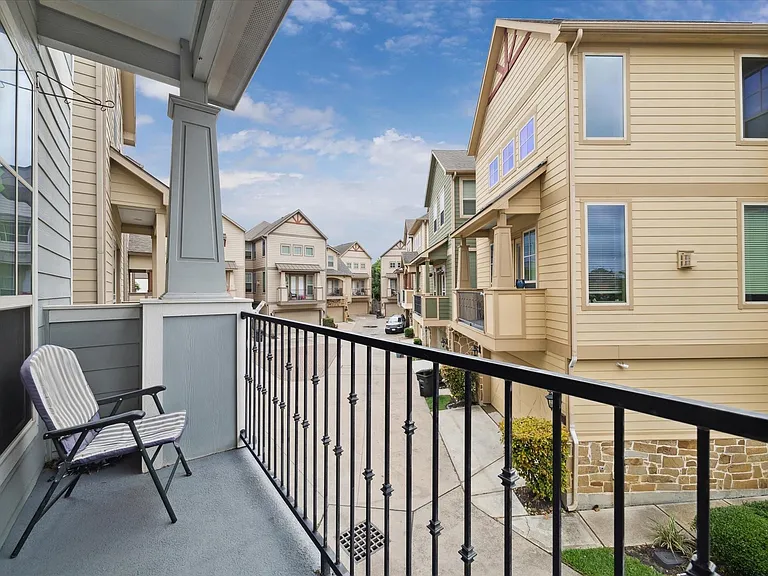6013 Kansas St #B — Photo 17