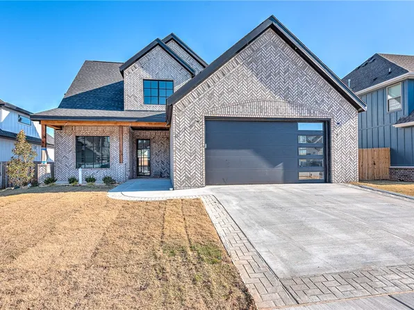 1703 S 23rd Pl, Rogers, AR 72758