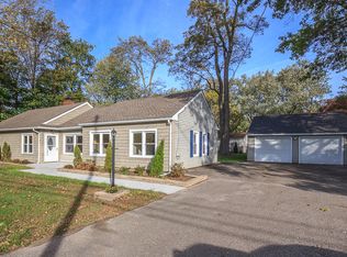 6047 Chapel Rd, Madison, OH 44057