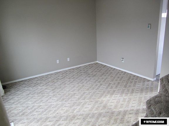 3rd image of 2029 Kennedy Ave