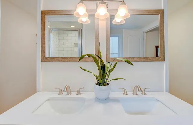 2209 Heriot St — Photo 13
