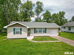 802 Hess St, Vienna, IL 62995