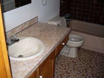 2nd image of 2390 W Walton Blvd