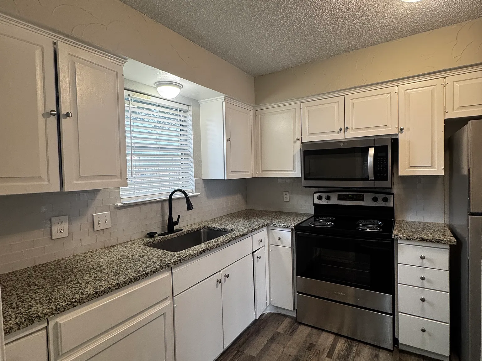 Townhouse West — Photo 4