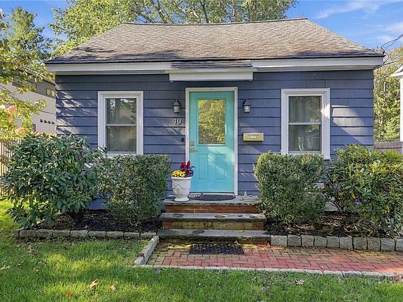 2nd image of 40 Boyce Ave
