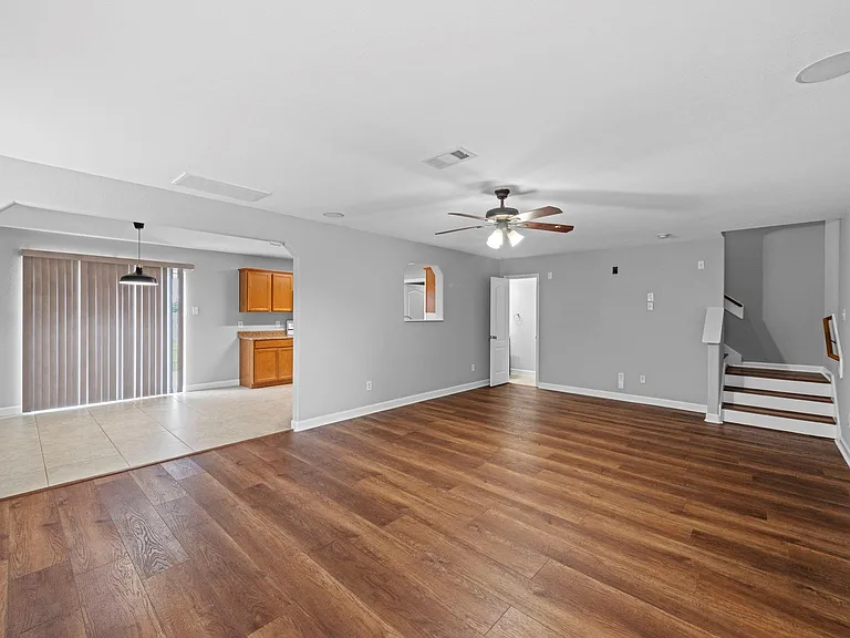9002 Kerry Prairie Ln — Photo 2